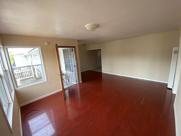 2nd image of 2770 Greenwood Dr