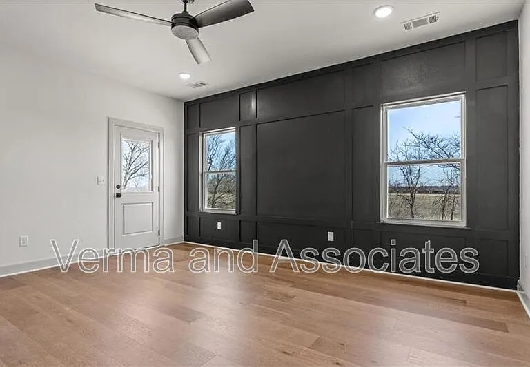 1050 Whistler St — Photo 29