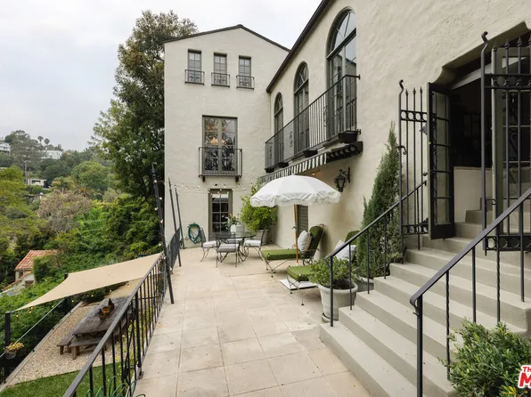 2275 Bronson Hill Dr, Los Angeles, CA 90068