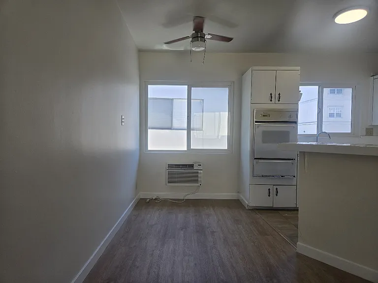 15480 Moorpark St #7 — Photo 3
