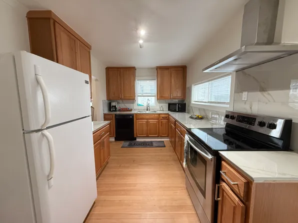 845 5th Ave, Seaside, OR 97138