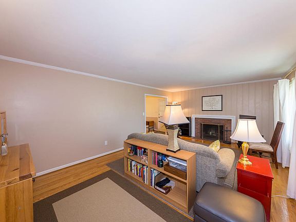 5th image of 5021 Glen Heather Dr