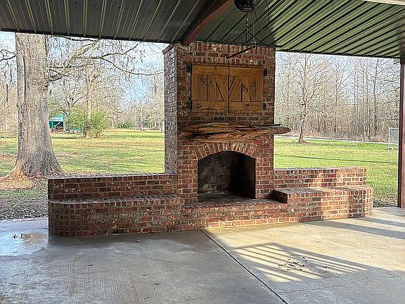 3rd image of 417 Pecan Dr