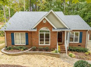 102 Coventry Ln, Cary, NC 27511