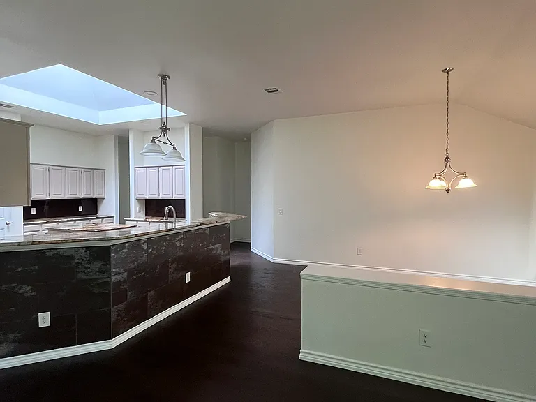 9021 Marthas Dr — Photo 19