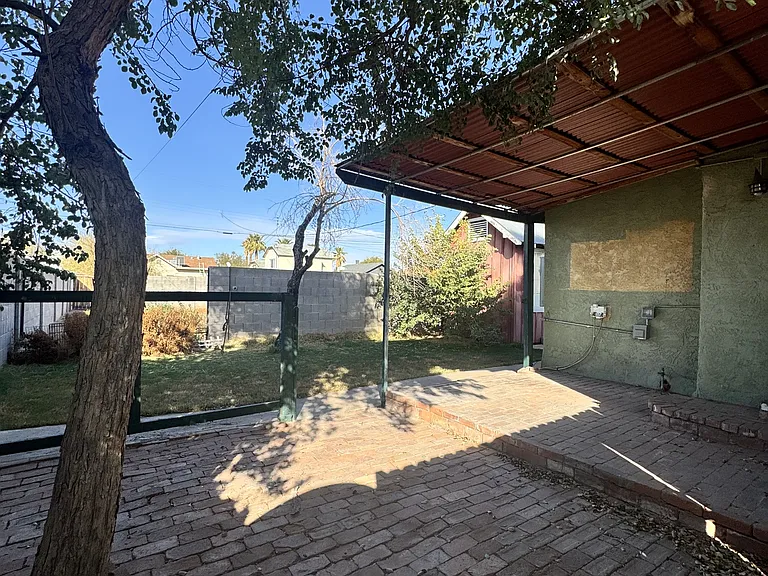 1122 E McKinley St #A — Photo 4