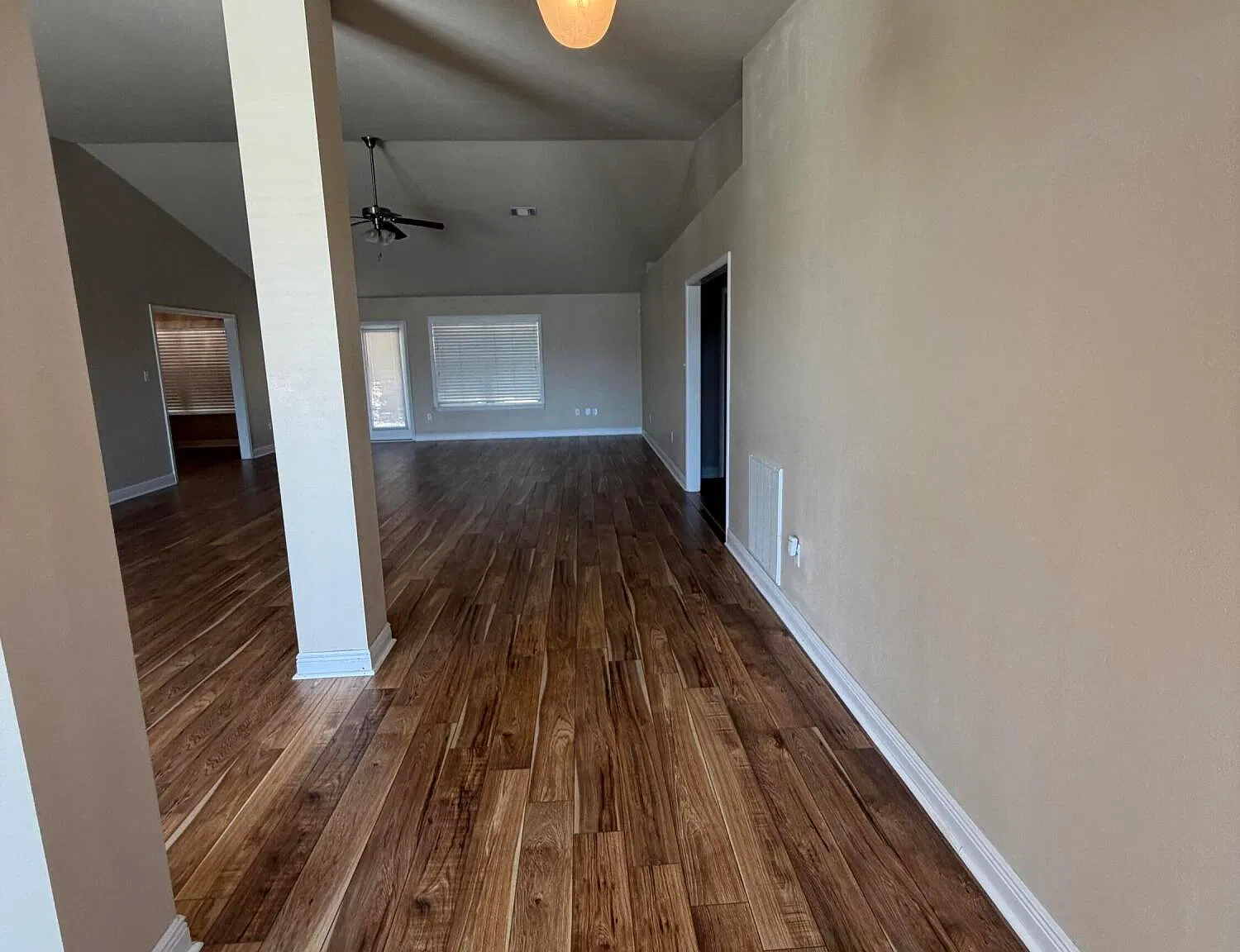 4 bed, 3.0 bath, 3000 sqft, $2,400 — Photo 2
