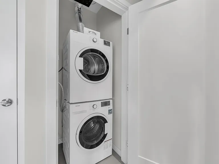 128 W 15th St #2101 — Photo 7
