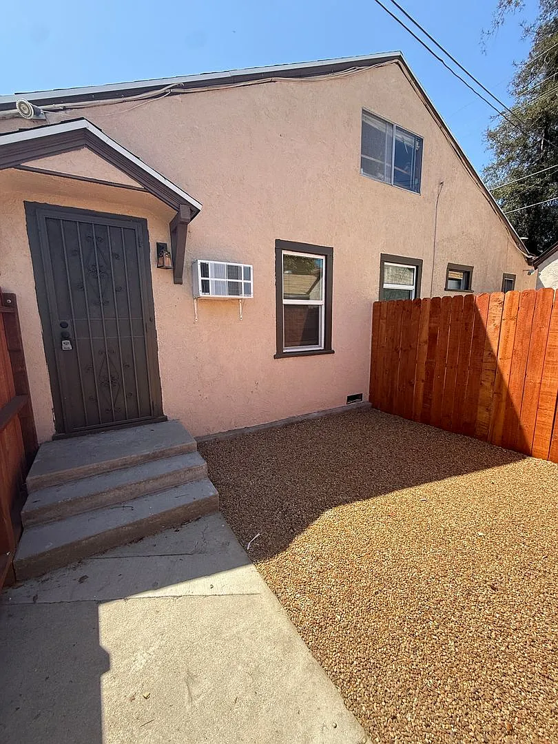 Eagle Rock Cottages — Photo 2