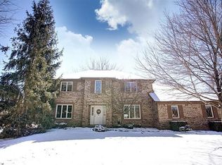 1392 Hickoryview Ct, Dayton, OH 45458