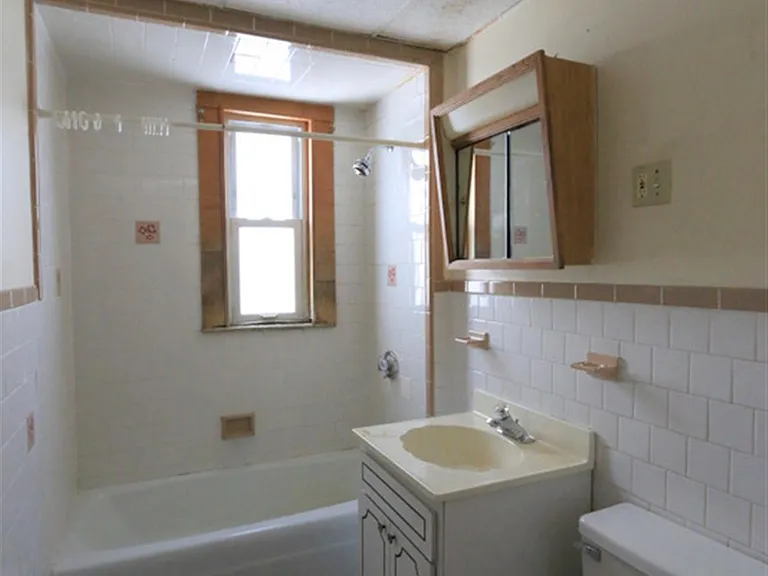 59 Conwell Ave #2 — Photo 8