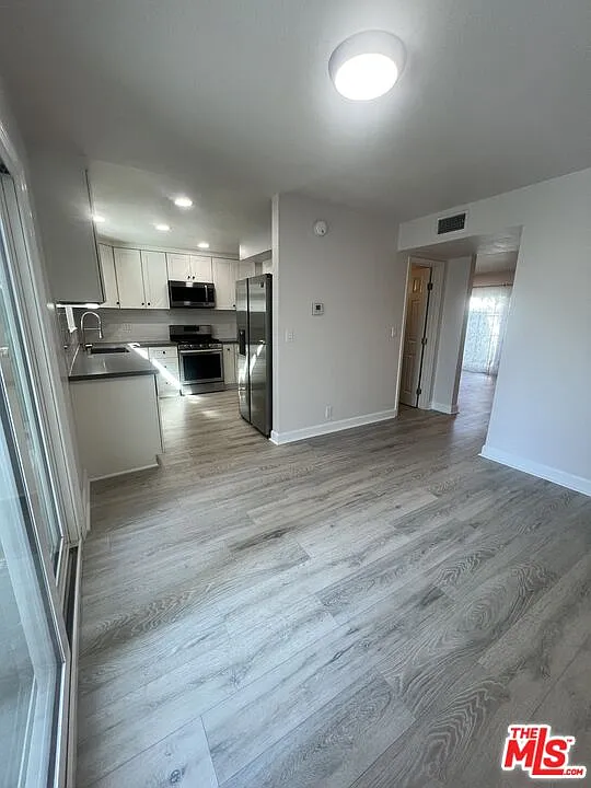 3 bed, 2.5 bath, 1276 sqft, $3,500 — Photo 4