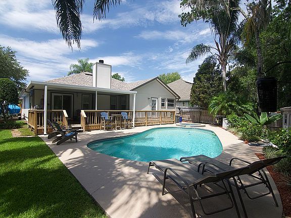 4th image of 5329 Oxford Crest Dr