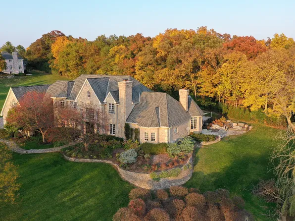 4N749 Old Farm Rd, St Charles, IL 60175