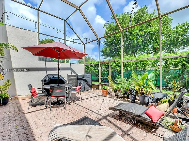 10237 NW 52nd Ln #10237 — Photo 18