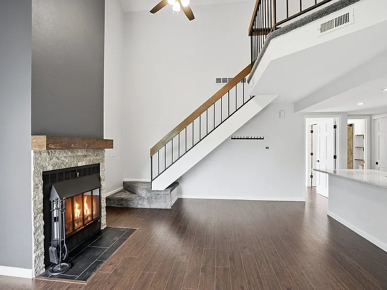 5916 Gunbarrel Ave #F — Photo 7