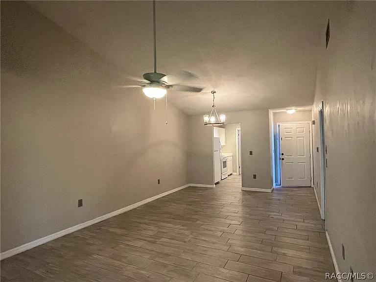 600 E Gilchrist Ct #5A — Photo 11