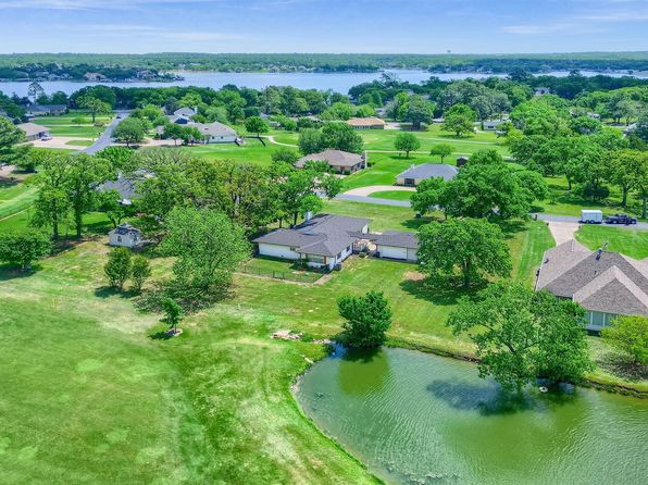 105 Cocopa Dr, Gainesville, TX 76240