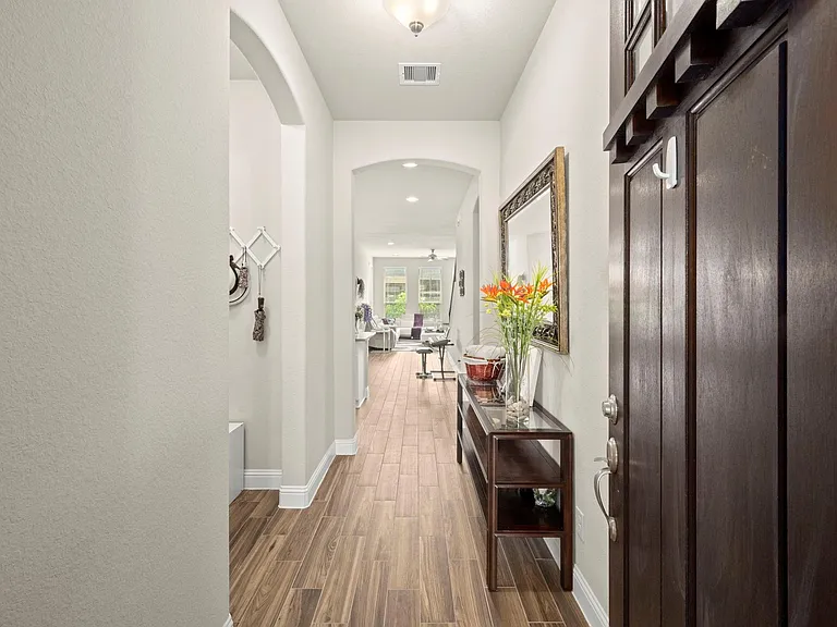 10054 Black Maple Dr — Photo 5