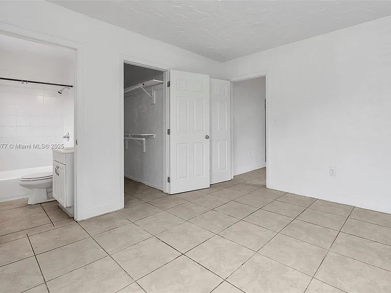1137 NW 29th Ter #1130 — Photo 21