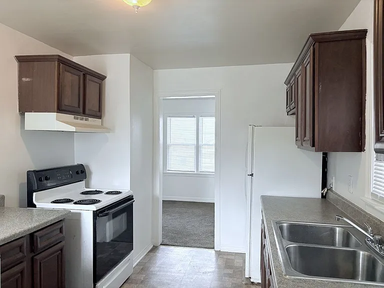 3000 NW 27th St — Photo 18