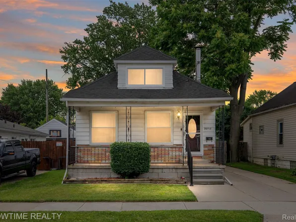 26518 Hollywood St, Roseville, MI 48066