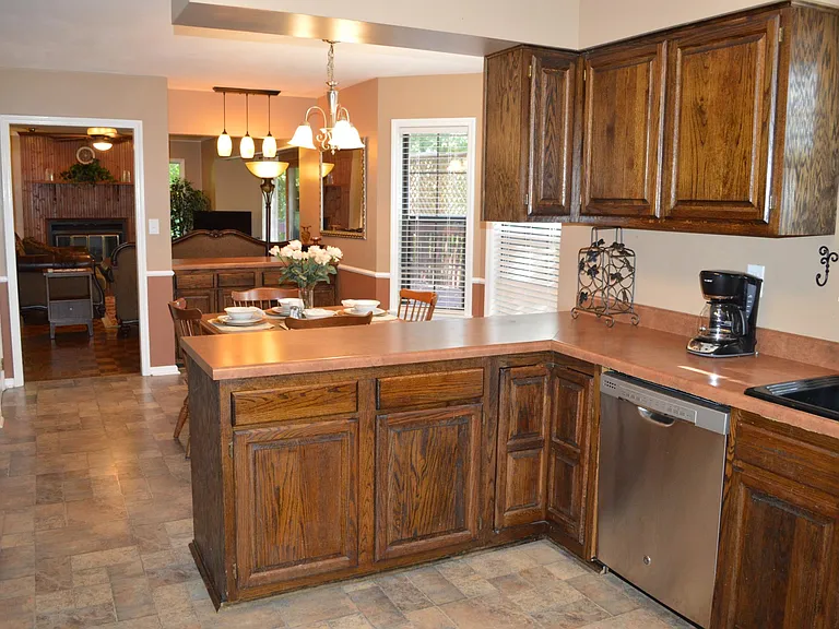 4167 Greenview Ct — Photo 36