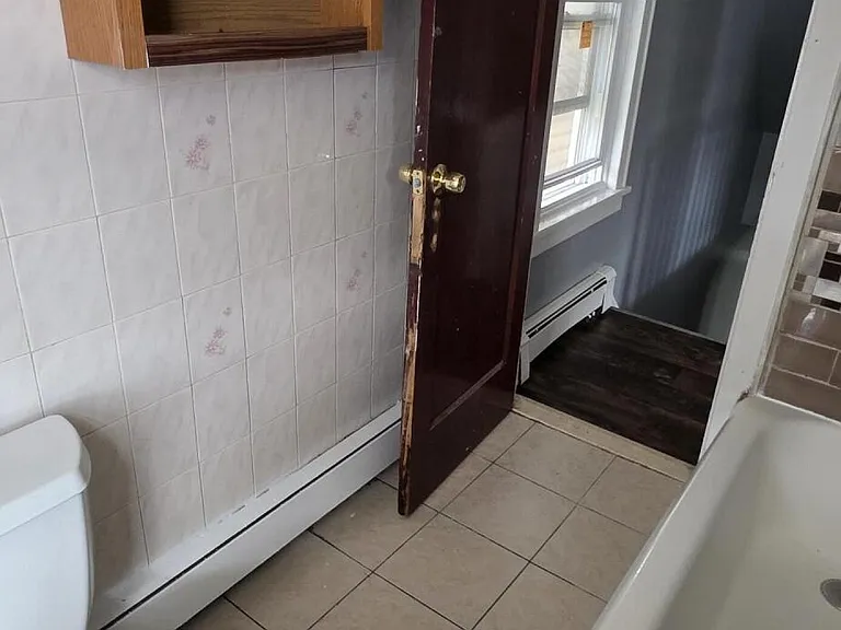 372 W Academy St — Photo 34