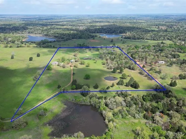 188 Zindler Ln, Paige, TX 78659