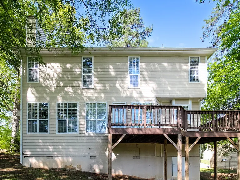 671 Woodstone Rd — Photo 16