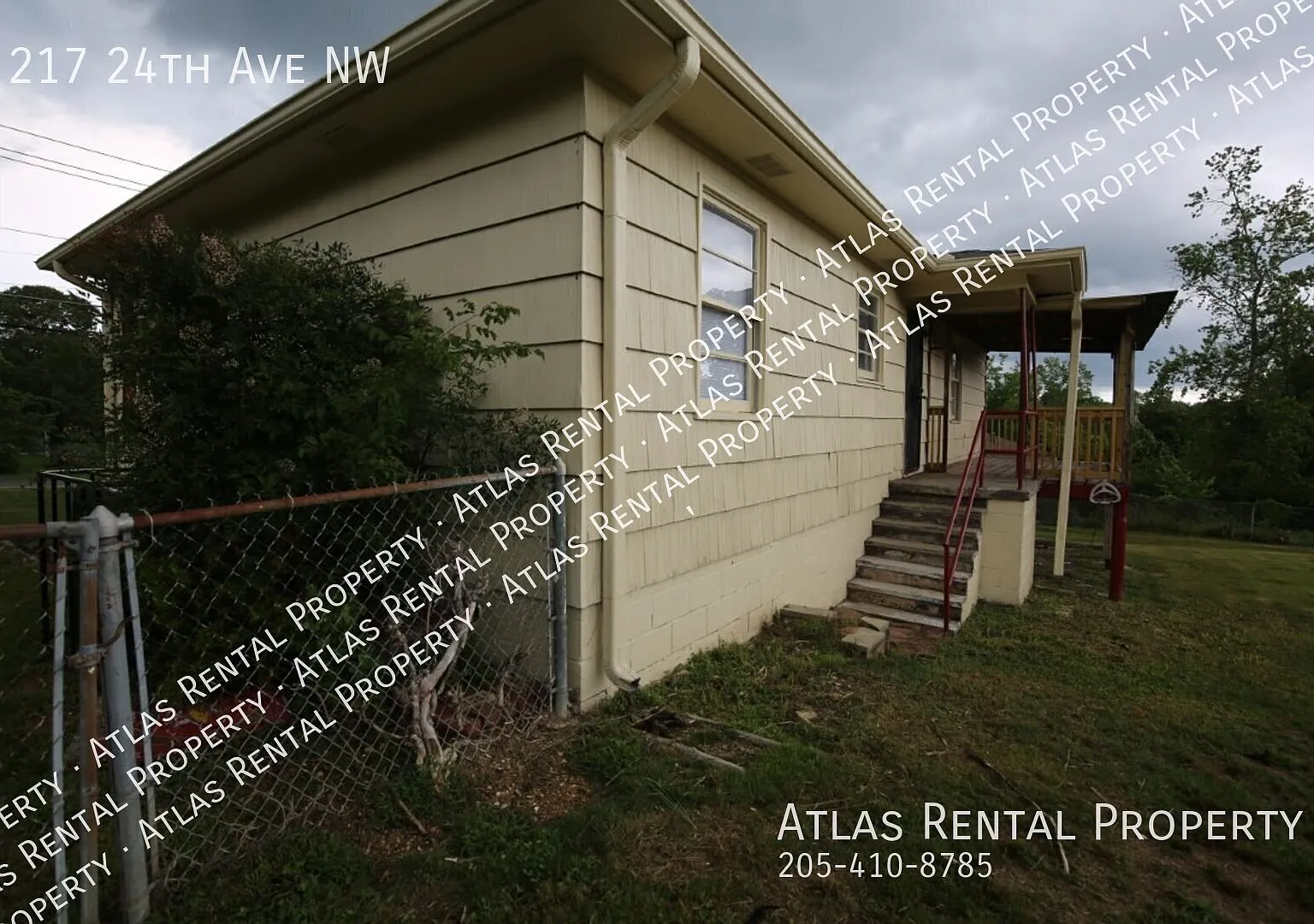 3 bed, 1.0 bath, 2468 sqft, $1,200 — Photo 4