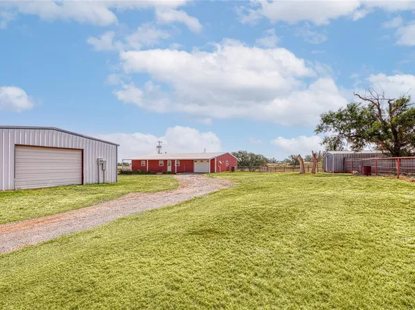 12788 N Highway 44, Sentinel, OK 73664
