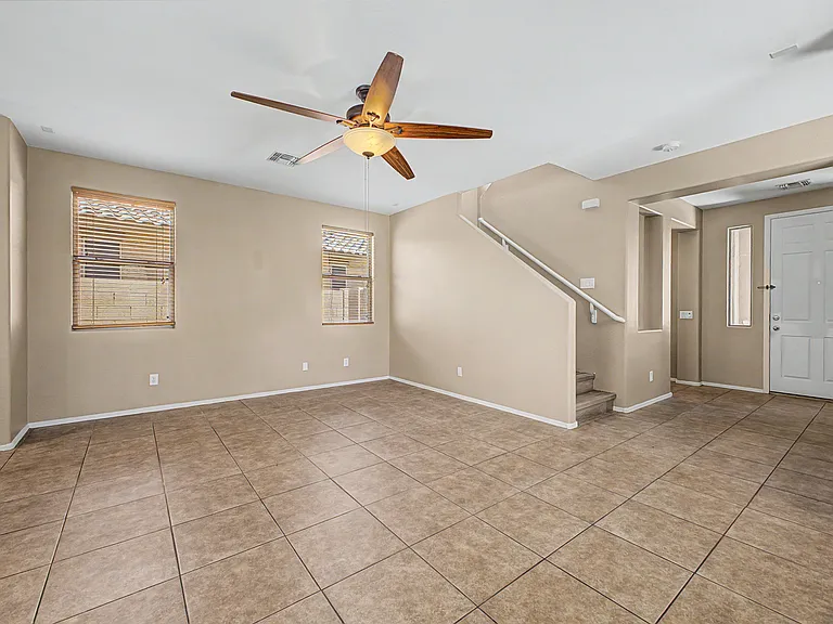 4167 E Woodside Ct — Photo 4
