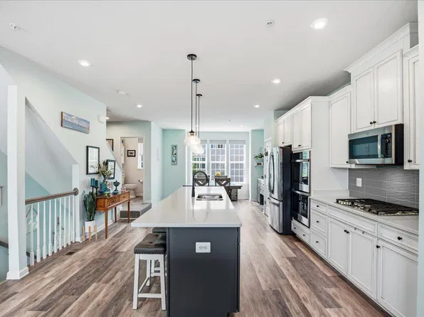 23080 Vanda Way, California, MD 20619