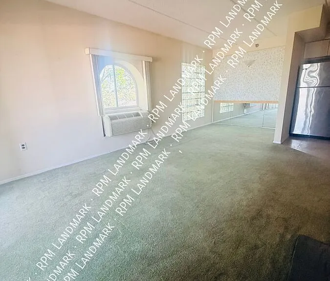205 Mineola Blvd #5J — Photo 6