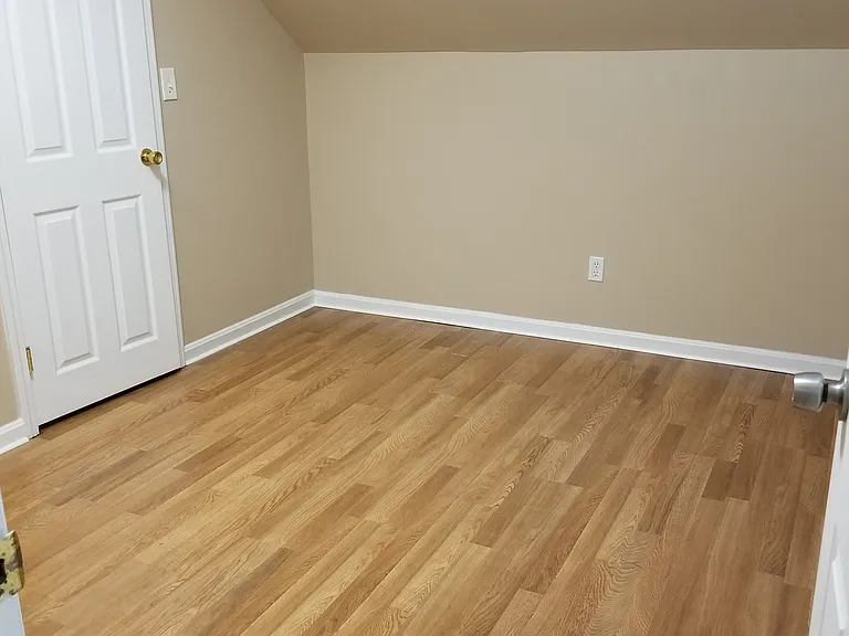 752 King Philip St #3 — Photo 3