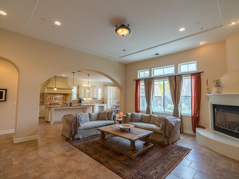 1st image of 18471 Altimira Cir