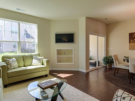 7219 Terregles_Great Room