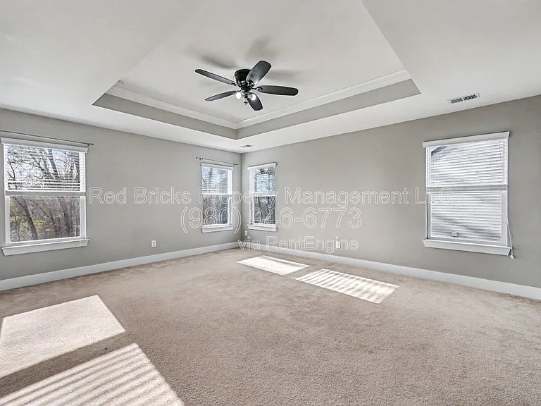 149 Kingston Dr — Photo 23