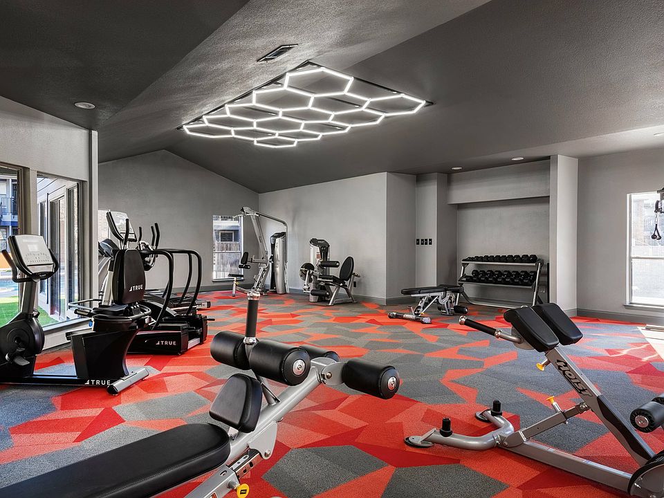 Modern Fitness Center in Carrollton Apartment Community