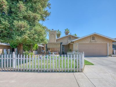 2762 N Knoll Ave, Fresno, CA, 93722
