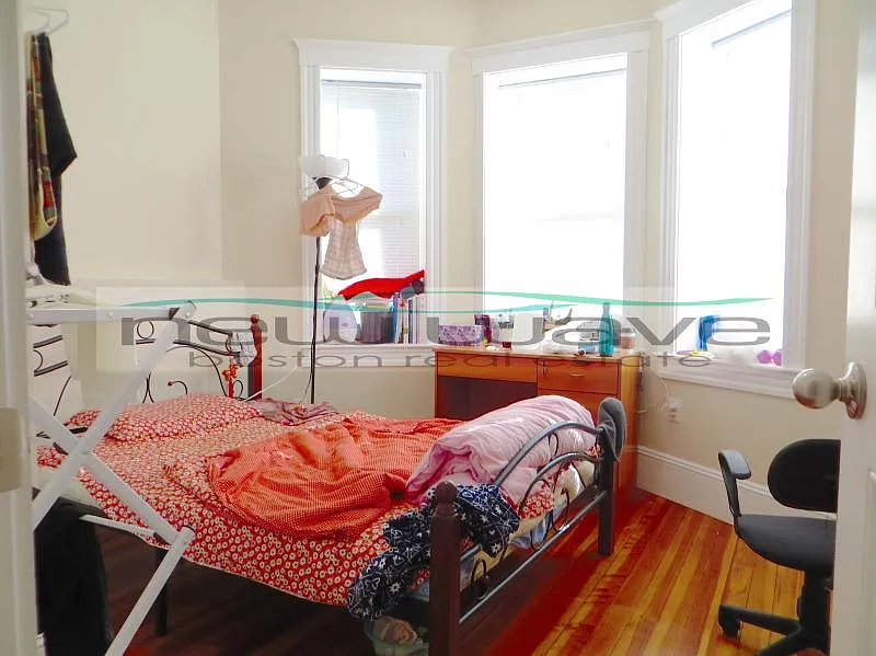 4 bed, 9999 sqft, $6,500 — Photo 3