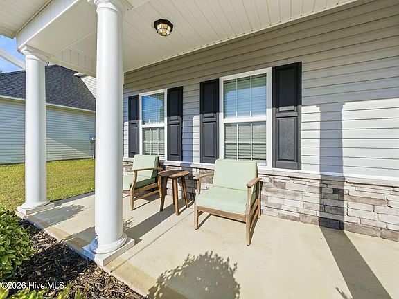 4th image of 519 White Shoal Way