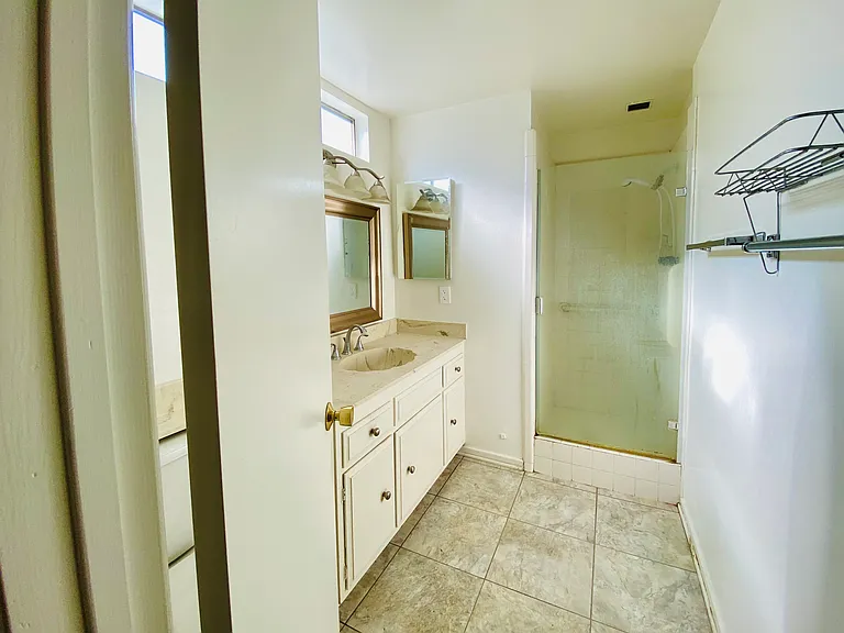 465 Mariposa Ave #A — Photo 18