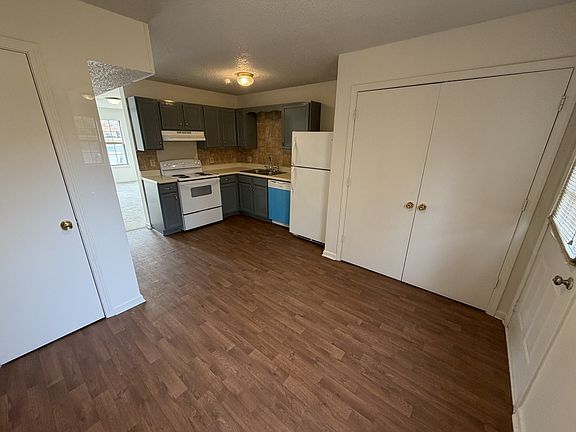 4th image of 103 Hickory Trce #2