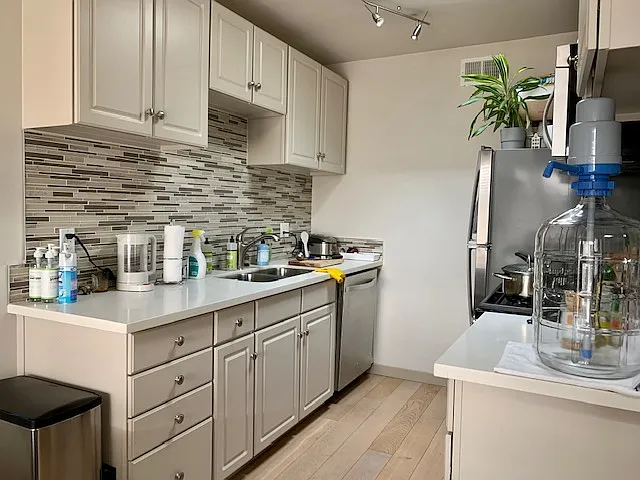 502 N San Vicente Blvd #3-A — Photo 3