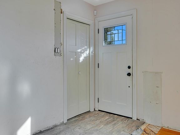 3rd image of 10226 72nd St NW