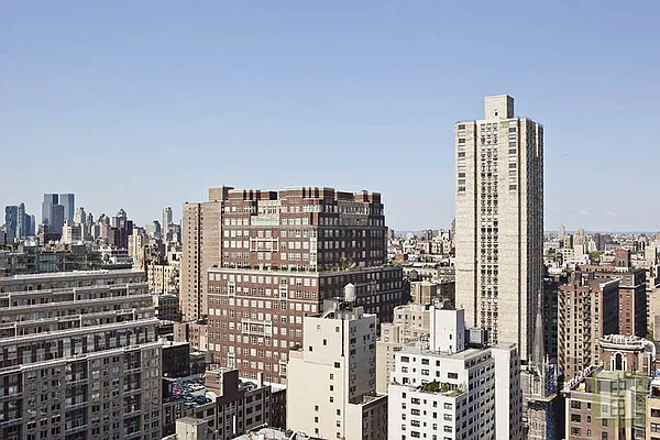 Rented by Halstead Real Estate | media 14