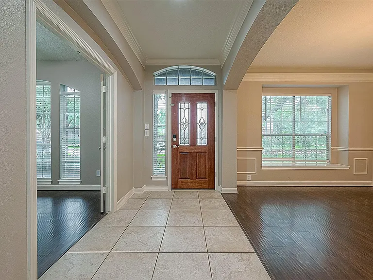 5910 Misty Island Ct — Photo 4