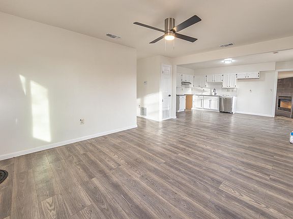 4th image of 2002 65th St